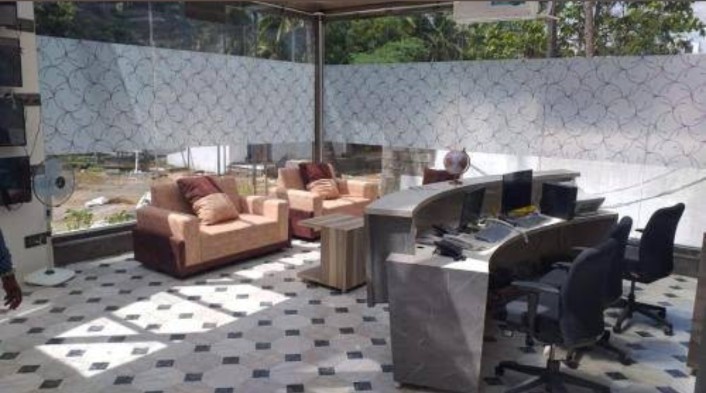 Reception and lounge seating at Hotel Grand Meridian